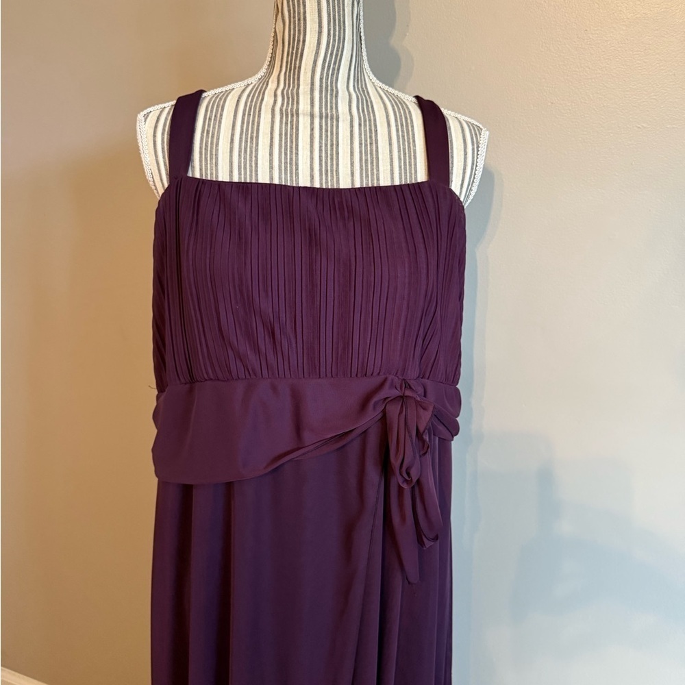 Chic Plum Sleeveless Maxi Dress